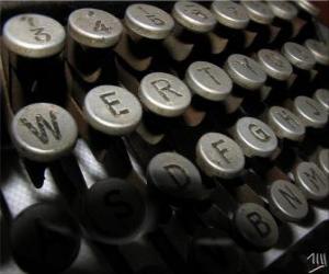 пазл Слова старой пишущей машинке